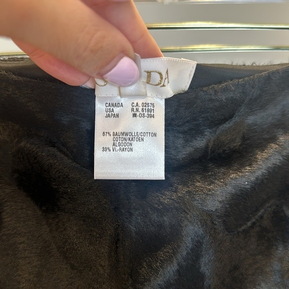 Authentic ESCADA skirt - Picture 5 of 5